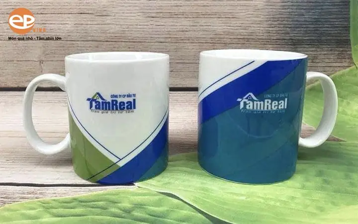 Quà Tết Cho Công Nhân Nên Tặng Gì? 15+ Gợi Ý Thiết Thực & Ý Nghĩa