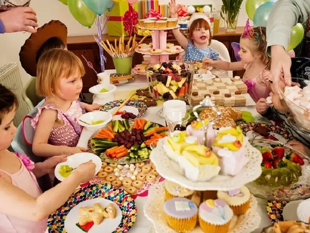 Hướng Dẫn Chọn Quà Tết Cho Trẻ Em: Gợi Ý Độc Đáo Và Thiết Thực