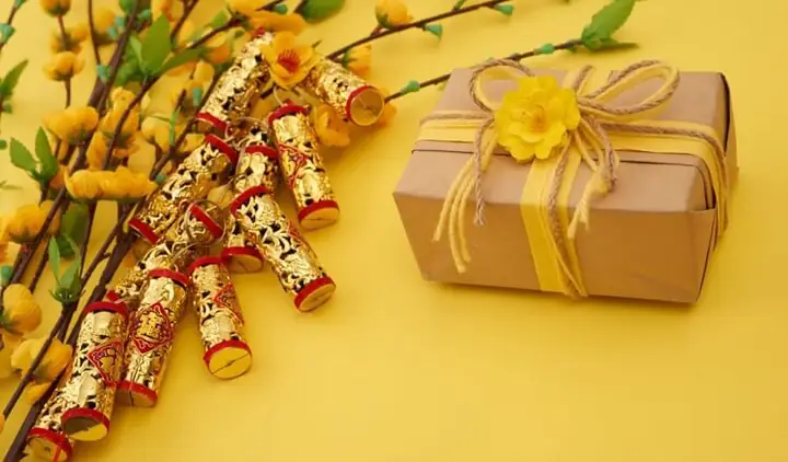 Nên tặng quà Tết cho những ai? Nên tặng quà Tết cho những ai?