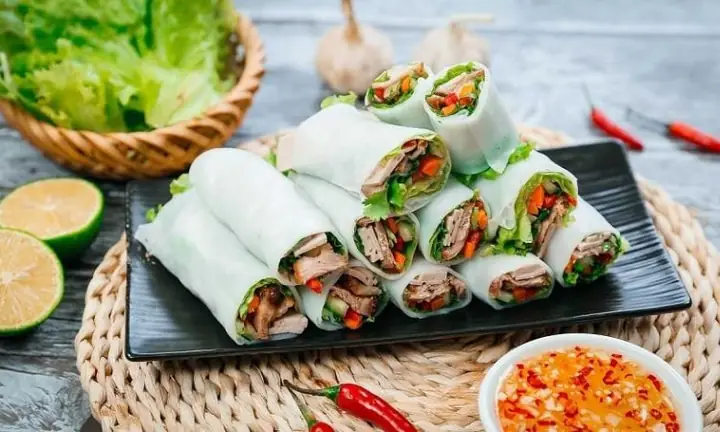 Quà vặt online Hà Nội: Gợi ý các món ngon và địa chỉ ship