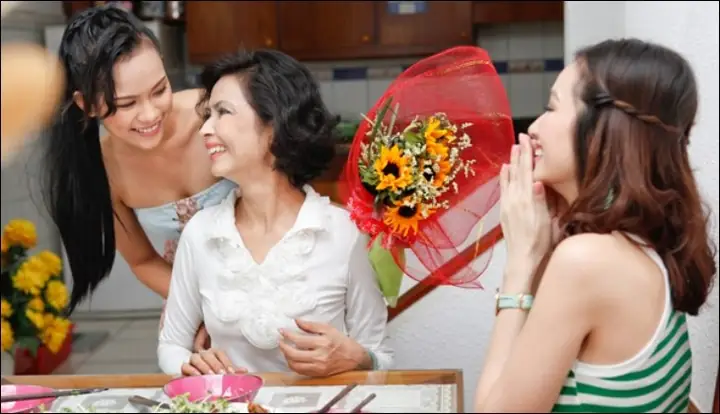 Quà Vu Lan Báo Hiếu: Lựa Chọn Tinh Tế Để Tri Ân Cha Mẹ