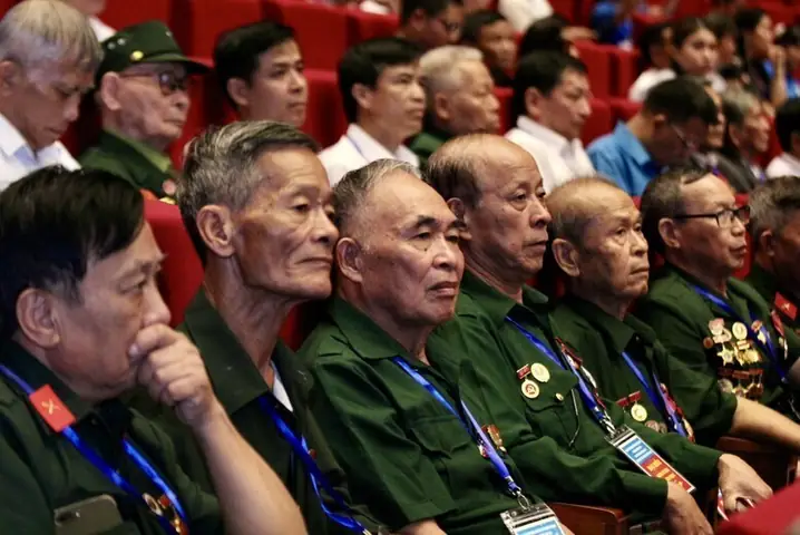 Làm sao để đưa ra quyết định chi quà 1/6 ý nghĩa và phù hợp?