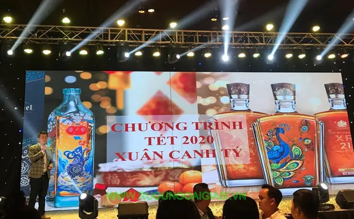 Johnnie Walker Red Label Hộp Quà 2020: Đánh giá chi tiết