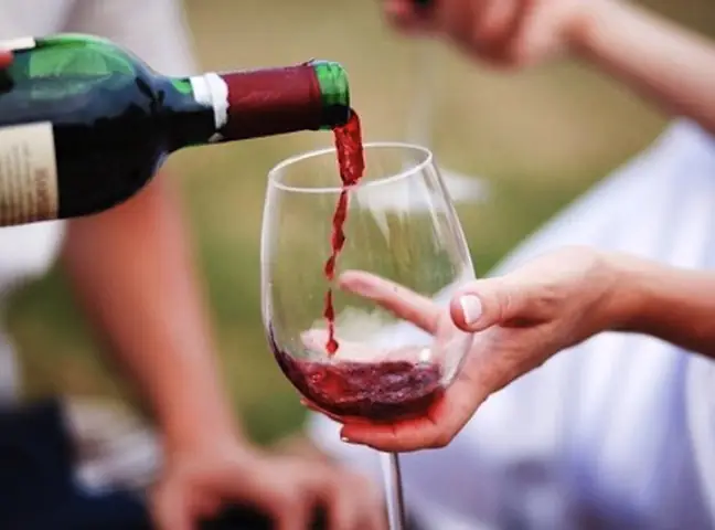 Vì Sao Rượu Vang Là Món Quà Của Thượng Đế Dành Cho 5 Giác Quan? Vì Sao Rượu Vang Là Món Quà Của Thượng Đế Dành Cho 5 Giác Quan?