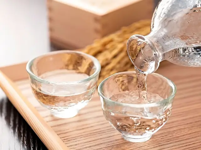 Rượu Việt Nam Làm Quà Tặng: Gợi Ý Độc Đáo và Ý Nghĩa Rượu Việt Nam Làm Quà Tặng: Gợi Ý Độc Đáo và Ý Nghĩa