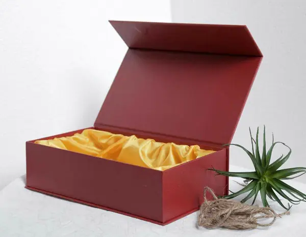 Sản Xuất Hộp Quà Cao Cấp: Kiến Thức Toàn Diện Cho Bạn