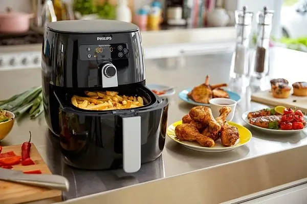 Tặng quà 20/10 cho mẹ chồng tương lai: Chọn gì để ghi điểm?