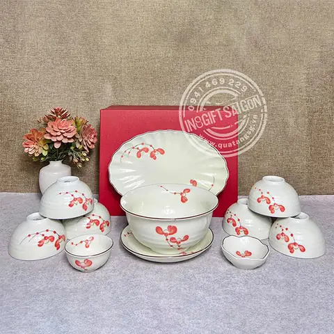 Bộ bàn ăn gốm sứ: