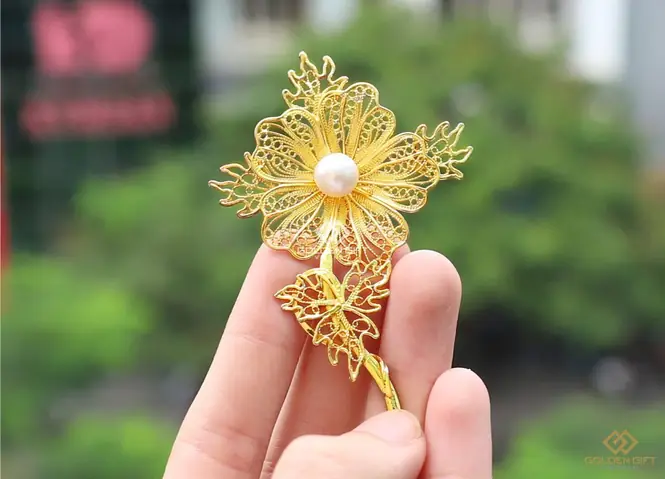 Tặng Quà Cho Giáo Viên Nước Ngoài: Gợi Ý Ý Nghĩa & Tinh Tế