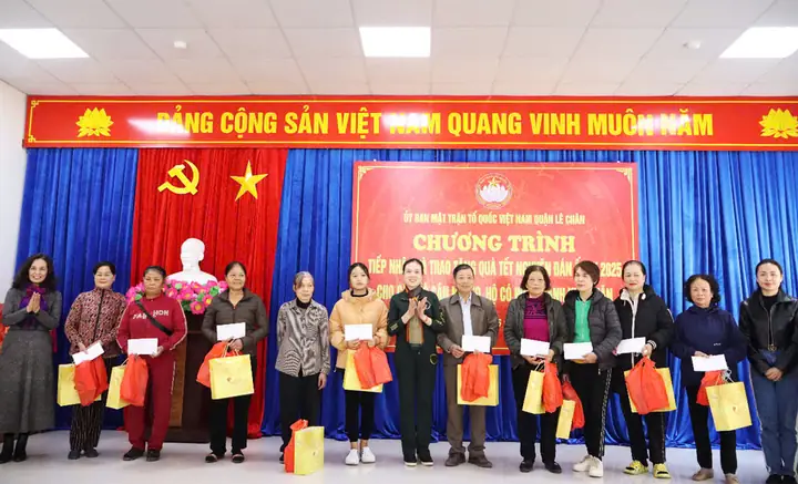 Gợi Ý Tặng Quà Cho Hộ Nghèo Nhân Dịp Tết Đong Đầy Tình Thân