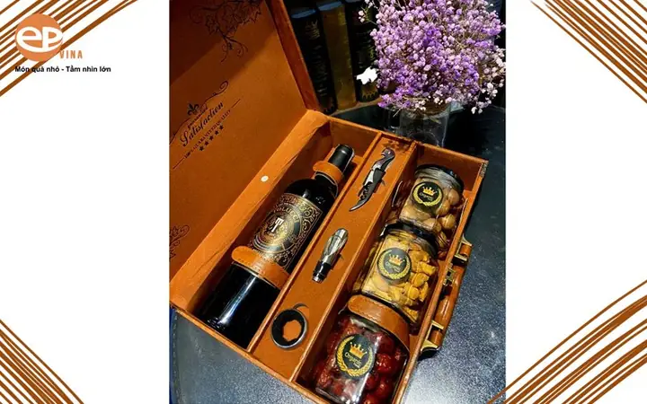 Tặng Quà Gì Cho Khách Hàng VIP? Hướng Dẫn Chọn Lựa Từ A-Z Tặng Quà Gì Cho Khách Hàng VIP? Hướng Dẫn Chọn Lựa Từ A-Z
