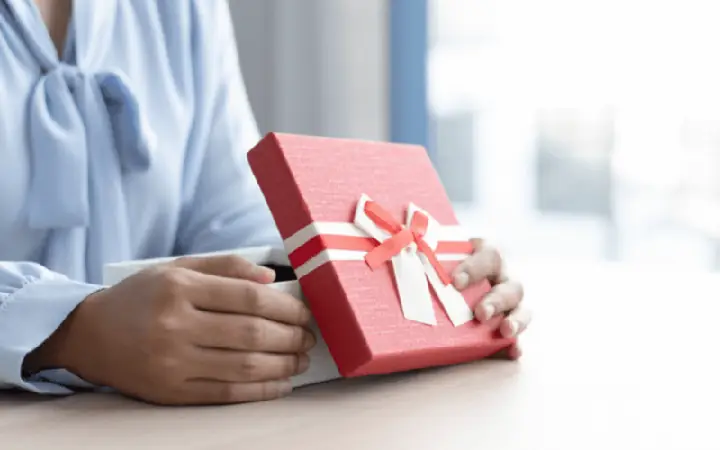 30+ Gợi Ý Quà **Tặng Quà Sinh Nhật Cho Cô** Giáo Ý Nghĩa, Tinh Tế 30+ Gợi Ý Quà **Tặng Quà Sinh Nhật Cho Cô** Giáo Ý Nghĩa, Tinh Tế