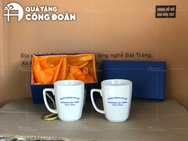 Tặng quà Tháng Công nhân: Gợi ý Quà tặng thiết thực và Ý nghĩa Tặng quà Tháng Công nhân: Gợi ý Quà tặng thiết thực và Ý nghĩa