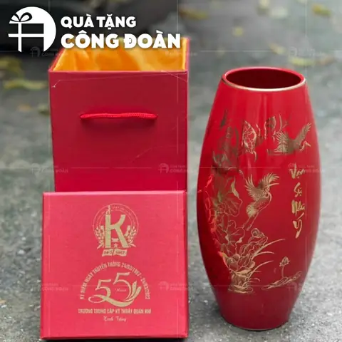 Tặng quà Tháng Công nhân: Gợi ý Quà tặng thiết thực và Ý nghĩa Tặng quà Tháng Công nhân: Gợi ý Quà tặng thiết thực và Ý nghĩa