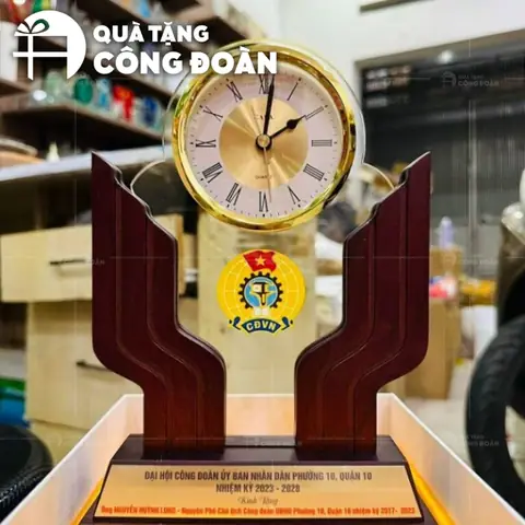 Tặng quà Tháng Công nhân: Gợi ý Quà tặng thiết thực và Ý nghĩa Tặng quà Tháng Công nhân: Gợi ý Quà tặng thiết thực và Ý nghĩa