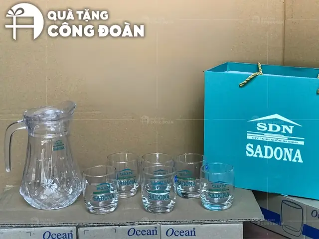 Tặng quà Tháng Công nhân: Gợi ý Quà tặng thiết thực và Ý nghĩa Tặng quà Tháng Công nhân: Gợi ý Quà tặng thiết thực và Ý nghĩa