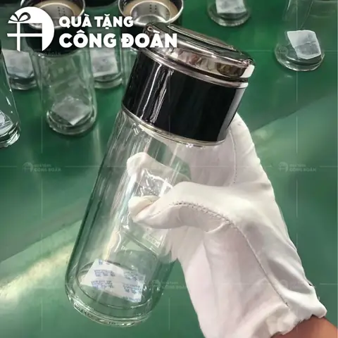 Tặng quà Tháng Công nhân: Gợi ý Quà tặng thiết thực và Ý nghĩa Tặng quà Tháng Công nhân: Gợi ý Quà tặng thiết thực và Ý nghĩa