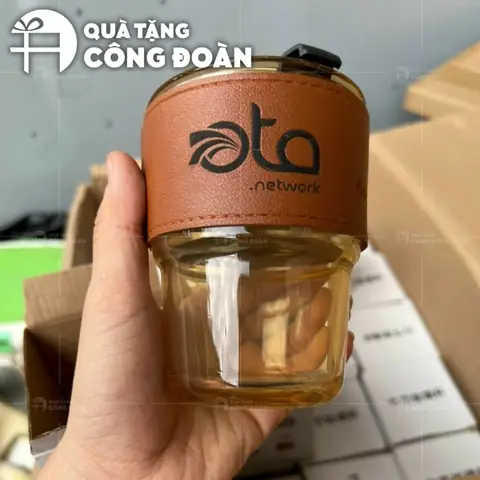 Tặng quà Tháng Công nhân: Gợi ý Quà tặng thiết thực và Ý nghĩa Tặng quà Tháng Công nhân: Gợi ý Quà tặng thiết thực và Ý nghĩa