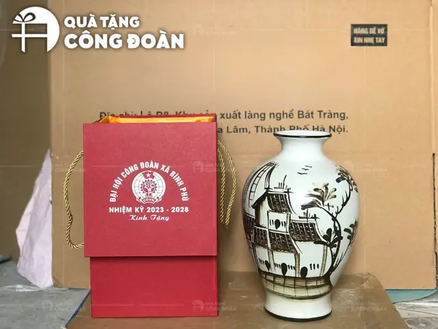 Tặng quà Tháng Công nhân: Gợi ý Quà tặng thiết thực và Ý nghĩa Tặng quà Tháng Công nhân: Gợi ý Quà tặng thiết thực và Ý nghĩa