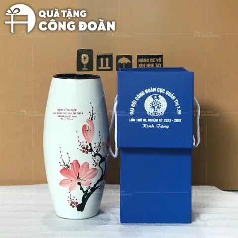 Tặng quà Tháng Công nhân: Gợi ý Quà tặng thiết thực và Ý nghĩa Tặng quà Tháng Công nhân: Gợi ý Quà tặng thiết thực và Ý nghĩa