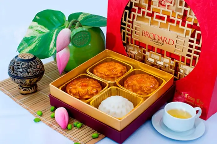 Nên Tặng Quà Trung Thu Cho Bố Mẹ: Gợi Ý Ý Nghĩa & Thiết Thực