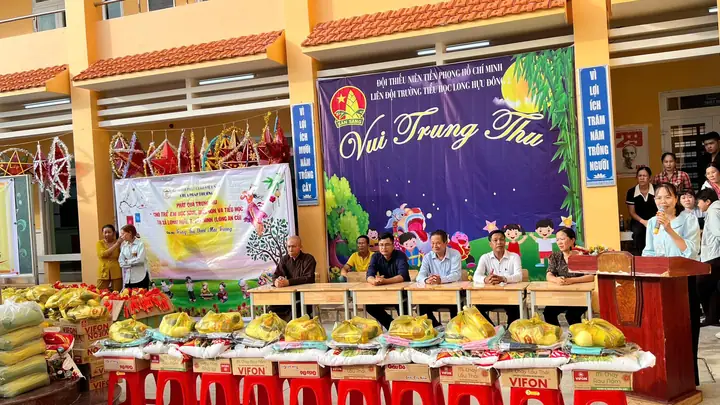 Tặng Quà Trung Thu Cho Thiếu Nhi: Gợi Ý Quà Ý Nghĩa & Sáng Tạo