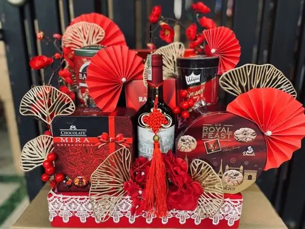 Tất Niên Tặng Quà Gì? Gợi Ý Quà Tặng Ý Nghĩa Cho Đối Tác, Khách Hàng Và Nhân Viên Tất Niên Tặng Quà Gì? Gợi Ý Quà Tặng Ý Nghĩa Cho Đối Tác, Khách Hàng Và Nhân Viên