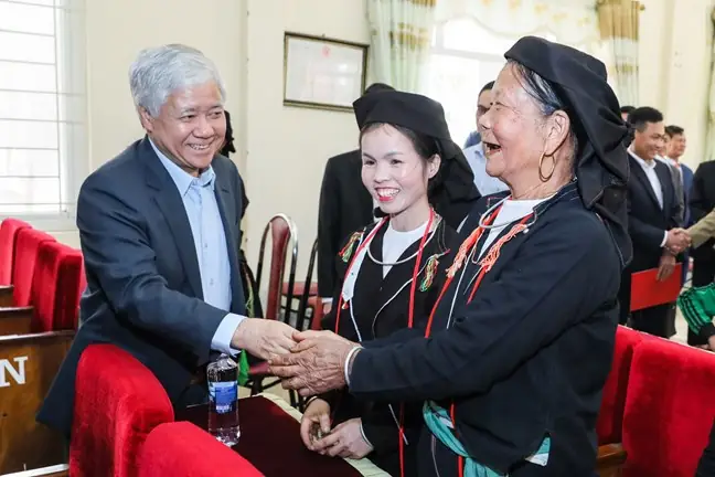 Thăm tặng quà Tết cho người nghèo: Ý nghĩa và cách thực hiện