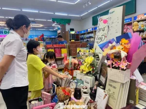 Thị trường quà tặng 20/11: Những xu hướng quà tặng tri ân thầy cô