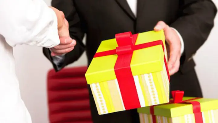 Cách Viết Thông Báo Nhận Quà Trung Thu Chu Đáo và Hiệu Quả