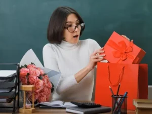 20+ Món Quà Tự Làm Tặng Cô Giáo Ý Nghĩa Và Độc Đáo