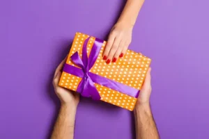 Tư vấn mua quà tặng mẹ: 25+ Gợi ý Quà Ý Nghĩa và Tinh Tế