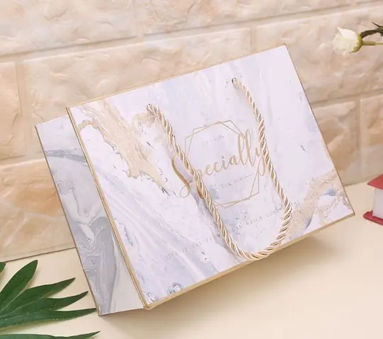 Làm Thế Nào Để Chọn Túi Giấy Đựng Quà Đẹp Và Ý Nghĩa?