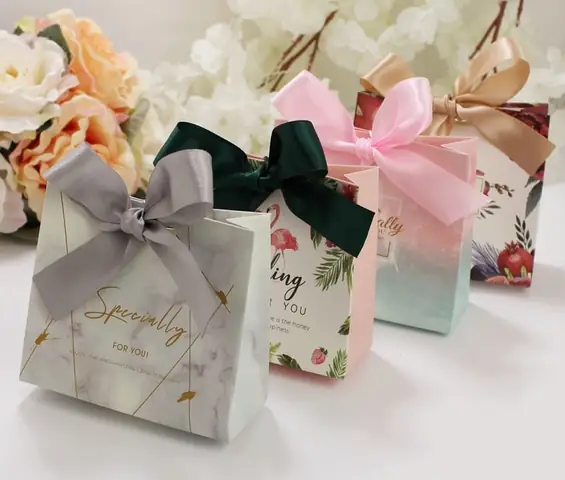 Làm Thế Nào Để Chọn Túi Giấy Đựng Quà Đẹp Và Ý Nghĩa?
