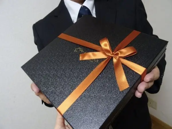 Văn hóa tặng quà của người Nhật: Từ ý nghĩa đến kiêng kỵ
