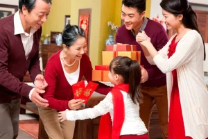 Văn hóa tặng quà Tết: Nét đẹp truyền thống và ý nghĩa sâu sắc của người Việt