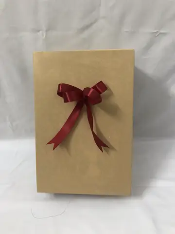 Hướng dẫn vẽ trang trí hộp quà bằng kỹ thuật origami và calligraphy?