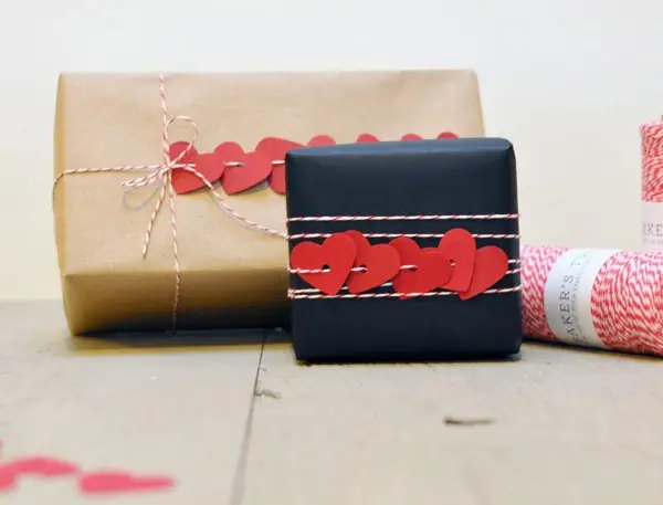Hướng dẫn vẽ trang trí hộp quà bằng kỹ thuật origami và calligraphy?