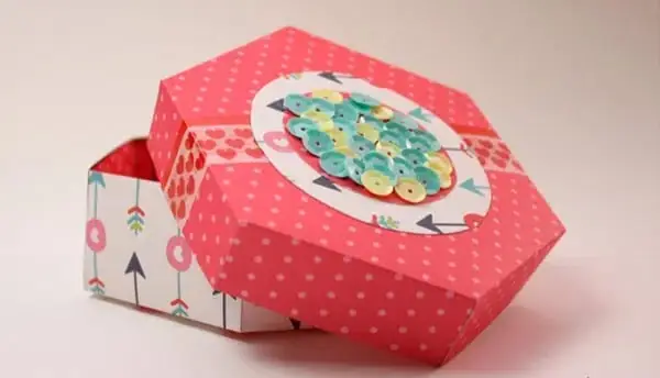 Hướng Dẫn Xếp Hộp Quà Đơn Giản Tại Nhà Chỉ Với Vài Bước Cơ Bản
