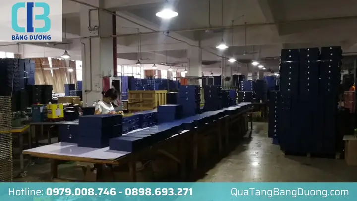 Chọn xưởng sản xuất quà tặng gỗ uy tín: Cần biết những gì?