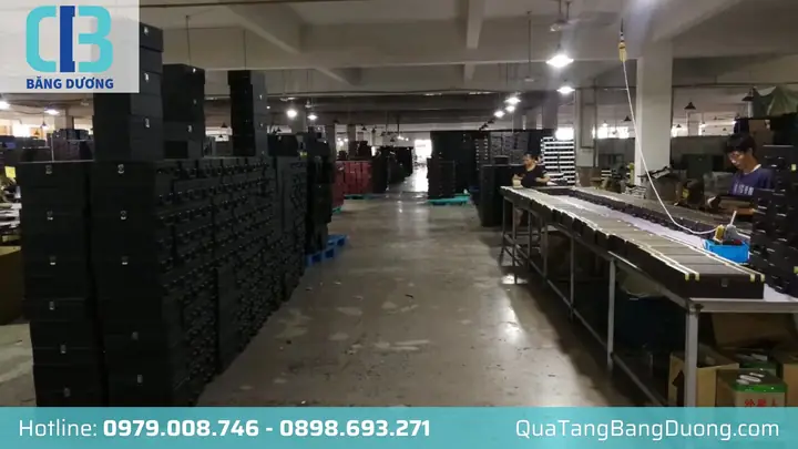Chọn xưởng sản xuất quà tặng gỗ uy tín: Cần biết những gì?