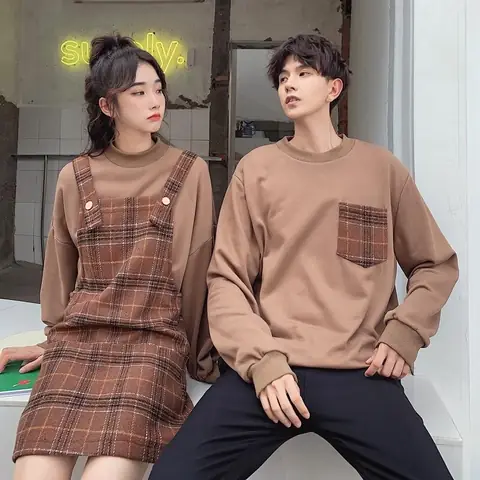 4. Áo thun đôi unisex