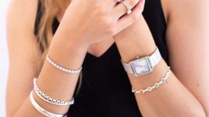 10+ Cách mix phối vòng tay với đồng hồ nữ nữ đẹp thời thượng
